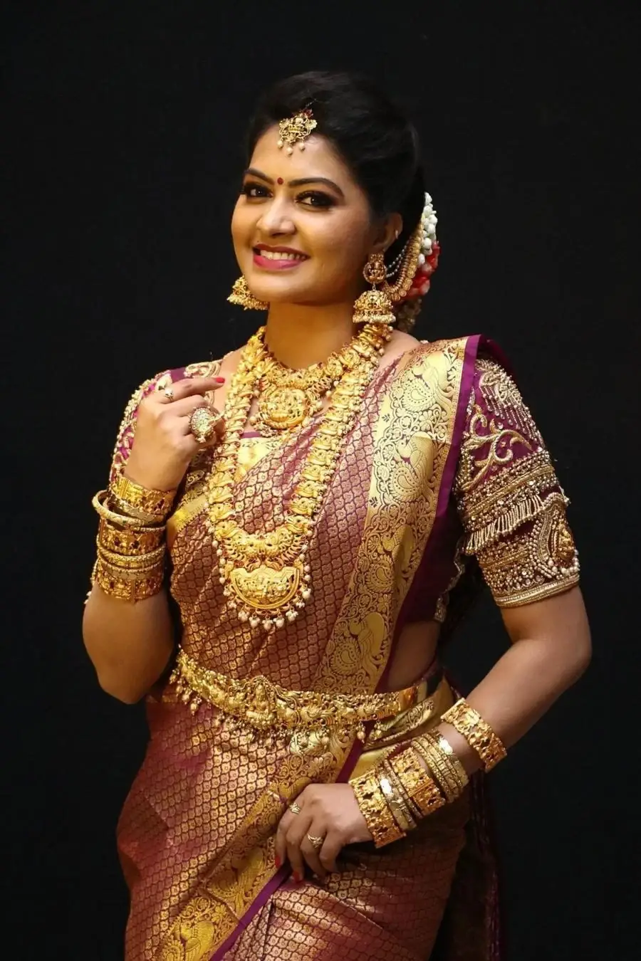 BEAUTIFUL INDIAN TV ACTRESS RACHITHA MAHALAKSHMI IN MAROON SILK SAREE 9